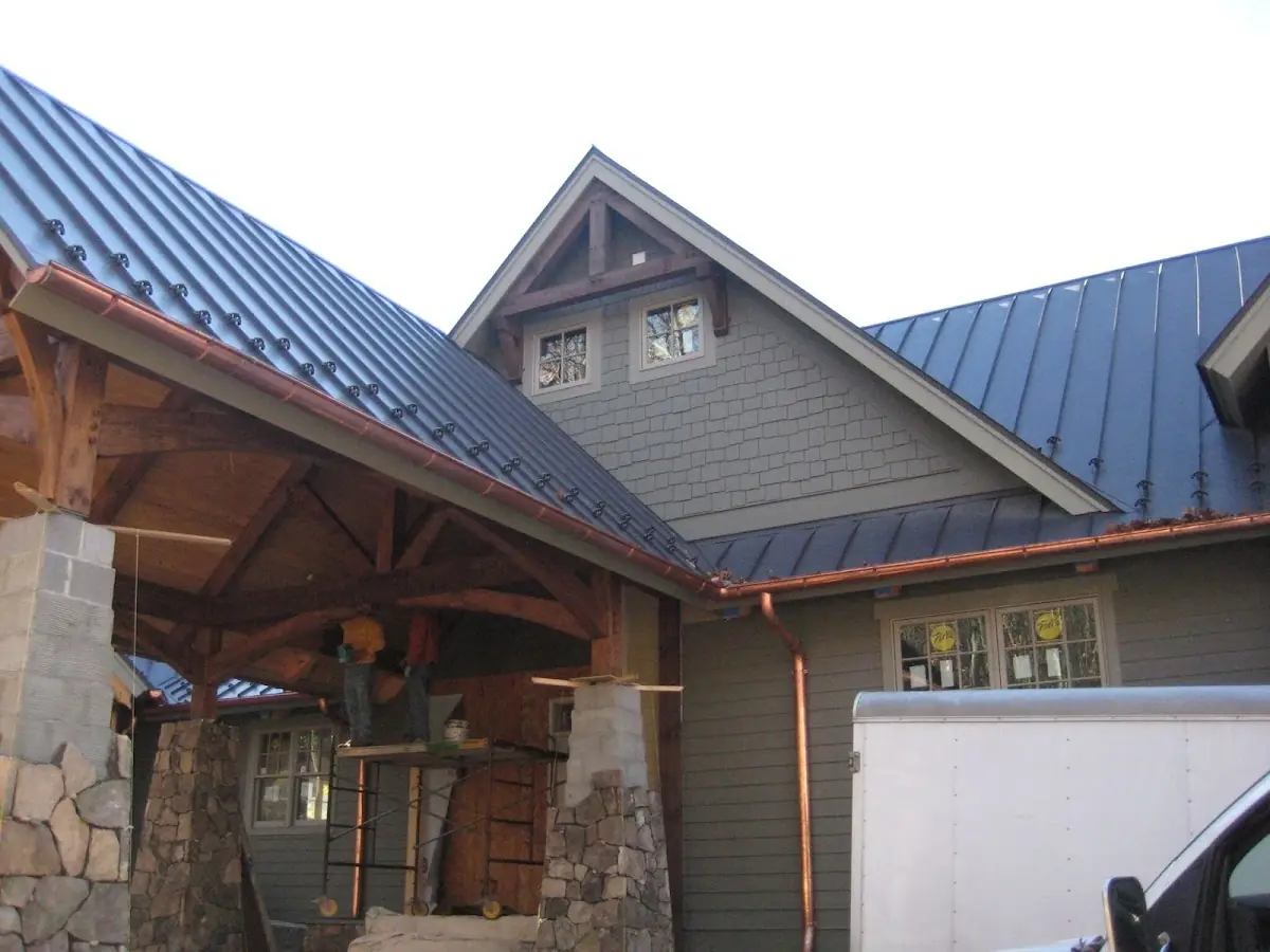 Craftsman Roofing team delivering quality roofing work in Algonquin Lakes